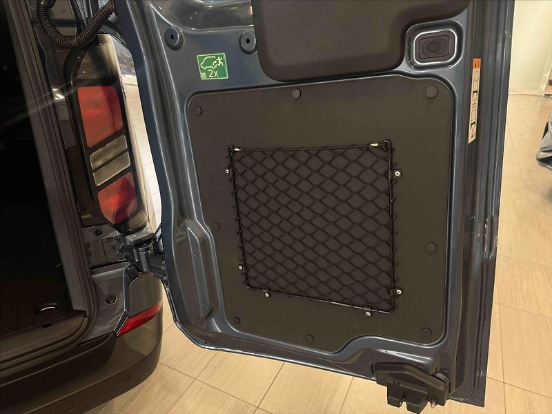 Ford Transit Custom (2026) 2,5 Kombi Van TREND 320 L2 eCV - fotka 12 z 13