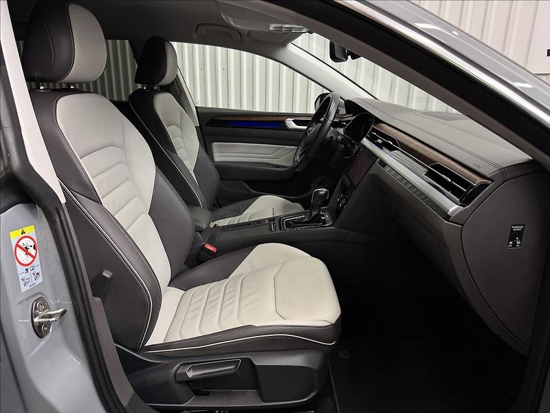 Volkswagen Arteon Shooting Brake 2.0TDI 147kW DSG 2X ALU 1MAJ - fotka 38 z 43