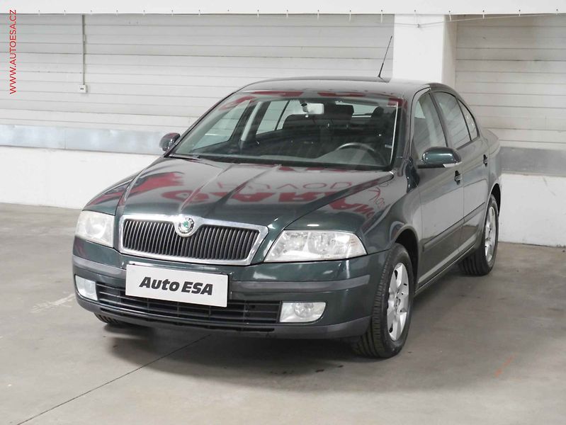 Škoda Octavia (2008) 1.6MPi, 1.maj, Navi, výhř - fotka 3 z 16