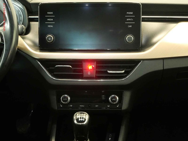 Škoda Scala (2019) 1.6 TDI, ČR, LED, park. - fotka 13 z 22