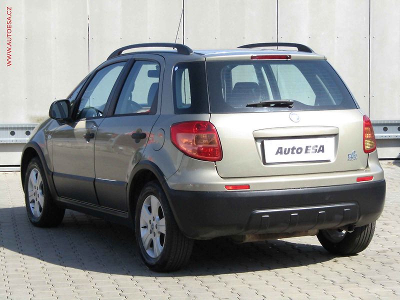 Fiat Sedici (2008) 1.9 JTD, AC - fotka 6 z 17