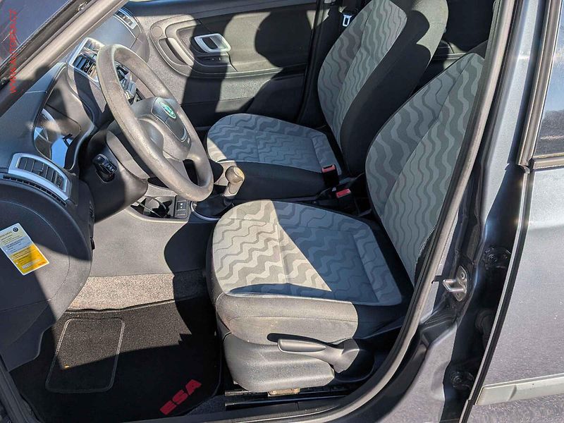 Škoda Fabia (2009) 1.4 16V, 1.maj, AC, temp - fotka 9 z 14