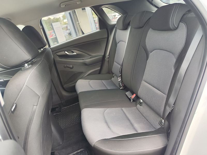Hyundai i30 1.5i/81kW Start - fotka 10 z 25