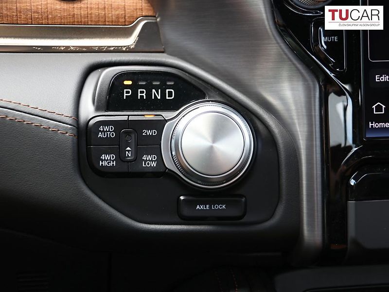 RAM 1500 (2024) Longhorn 5.7 V8 Hemi  - fotka 20 z 47