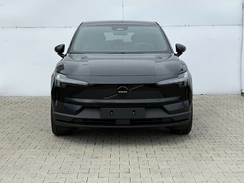 Volvo EX30 PLUS BLACK EDITION P5 LONG RAN - fotka 3 z 18