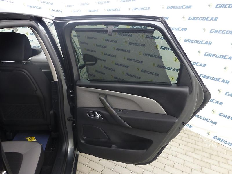 Citroën C4 Picasso (2016) 1,6HDI*NAVI*KAMERA**EXCLUSIV* - fotka 24 z 29