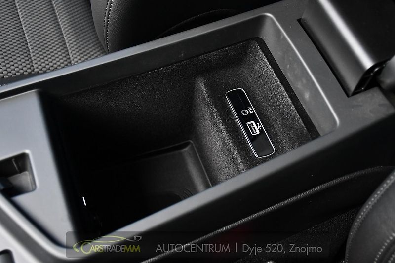 Alfa Romeo Stelvio 2,2JTD 154 KW 4x4 - fotka 32 z 50