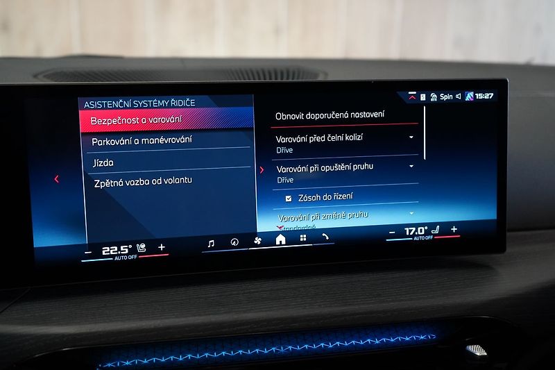 BMW Řada 3 M340i xDrive Touring, M PRO - fotka 34 z 46
