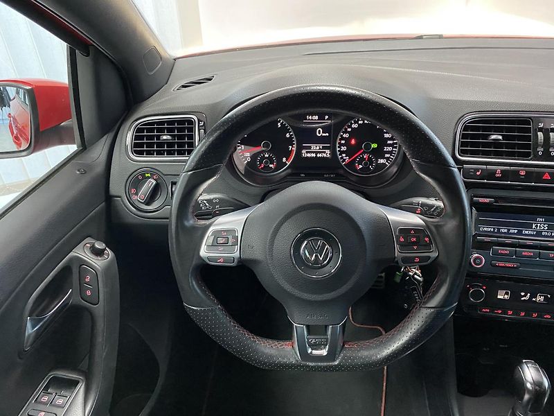 Volkswagen Polo 1.4 TSí GTi 132 kW DSG Bi-Xeno - fotka 21 z 23