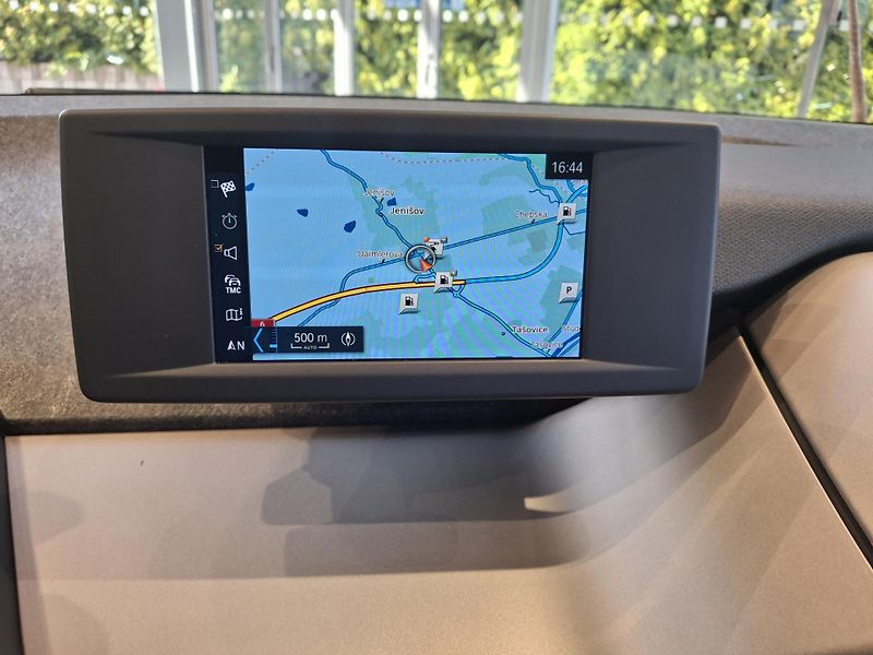 BMW i3 120Ah - fotka 11 z 17