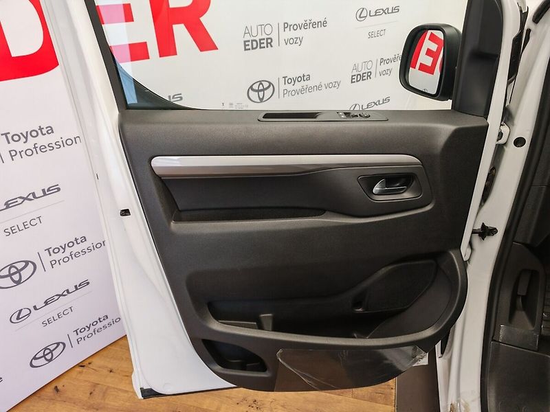 Toyota ProAce Verso 2.0L Diesel 9S Business L2 - fotka 17 z 34