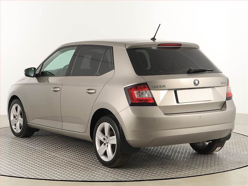 Škoda Fabia (2017) 1.4 TDI, Navi, Tempomat - fotka 4 z 18