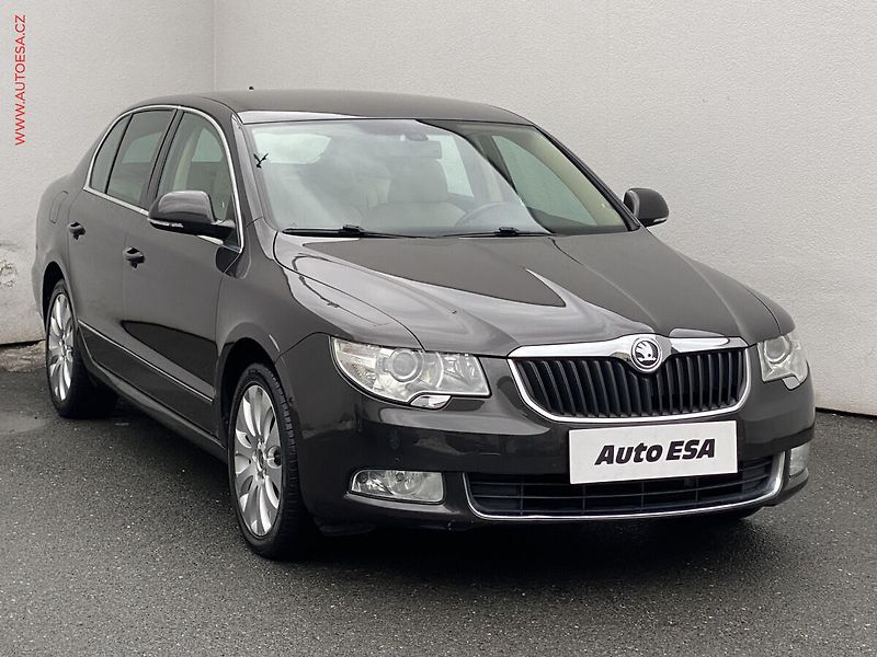Škoda Superb (2010) 2.0 TDi, Elegance, DSG, bixen - fotka 1 z 18
