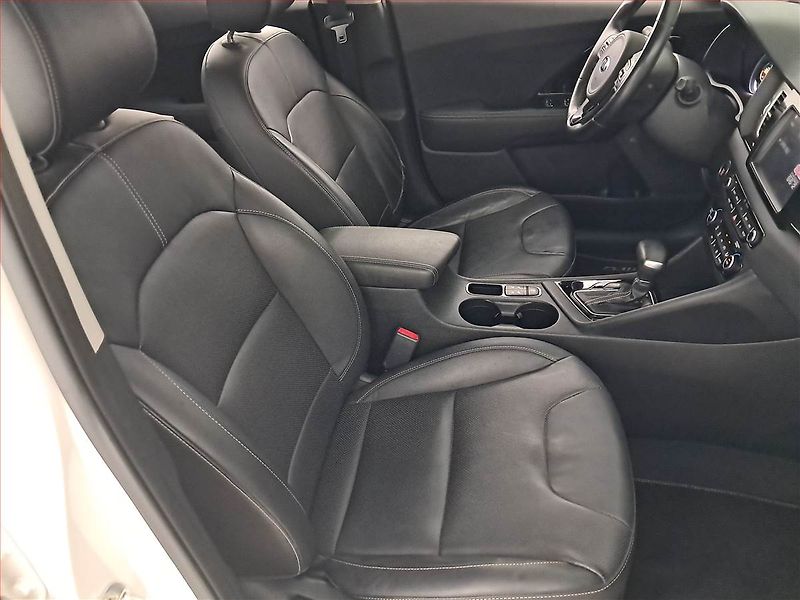 Kia Niro (2019) Hybrid, Automat, Serv.kniha - fotka 9 z 22