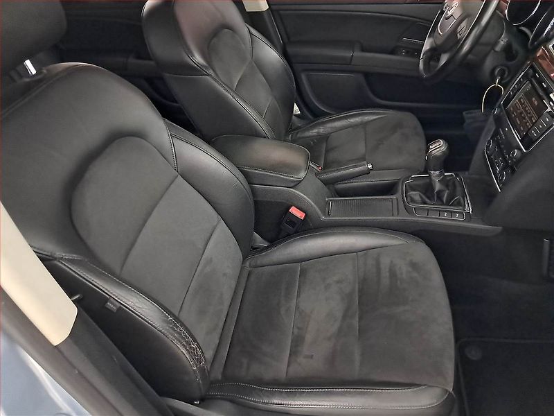Škoda Superb (2011) Ambition 2.0 TDI, 4X4, Kůže - fotka 9 z 22
