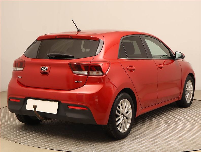 Kia Rio (2017) 1.0 T-GDI, Serv.kniha - fotka 5 z 18