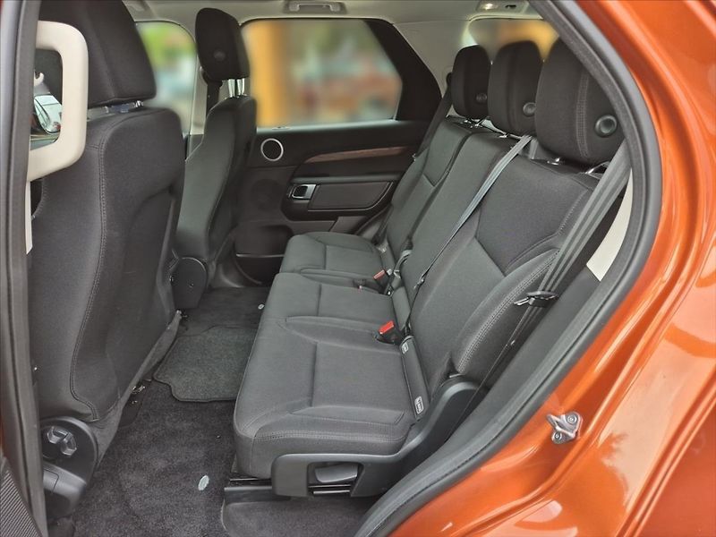 Land Rover Discovery 3,0 Si6 SE  5 - fotka 10 z 19