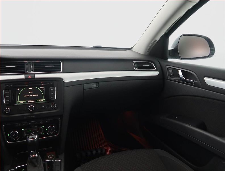 Škoda Superb (2014) Comfort 2.0 TDI, Automat - fotka 8 z 20