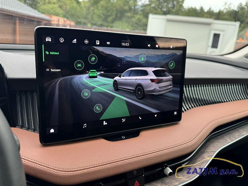 Škoda Superb L&K 2.0TDI DSG - fotka 23 z 52