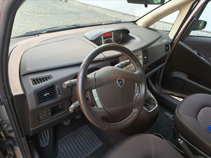 Lancia Musa 1,4 i Comfort - fotka 20 z 52