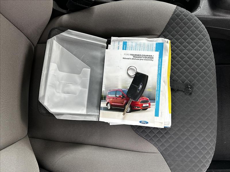 Ford Tourneo Courier 1,0 i 74 kW  Tempomat,Isofix - fotka 49 z 50