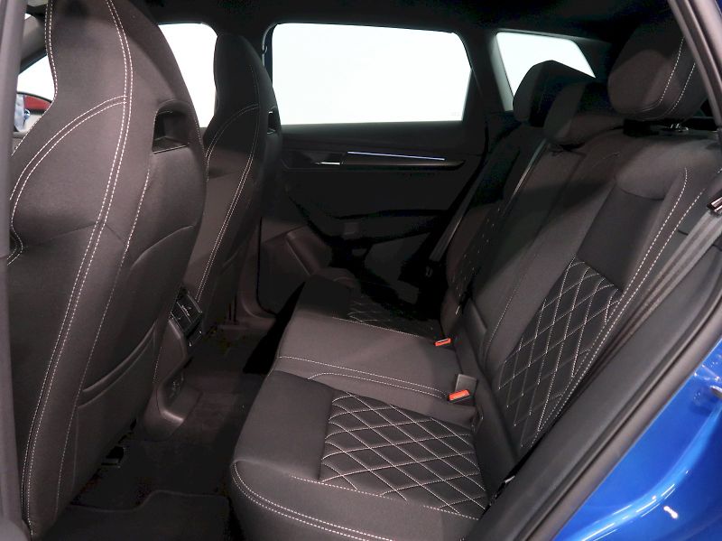 Škoda Karoq (2026) SPORTLINE 2.0TDI 110KW 4X4 DSG - fotka 12 z 31