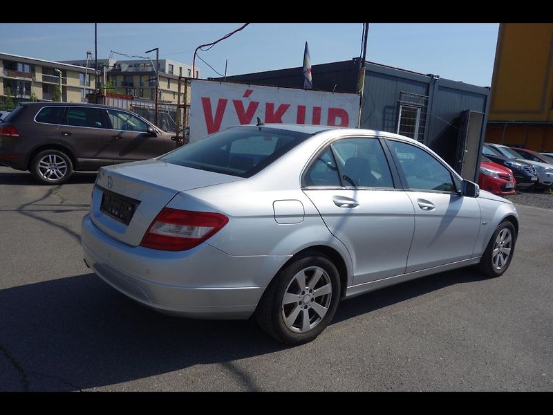 Mercedes-Benz Třídy C 200 CDi 100 kW STK07/2028 - fotka 12 z 34
