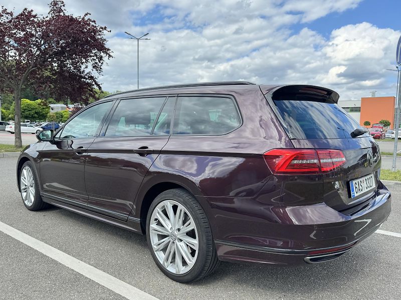 Volkswagen Passat 2.0TDi R-Line 110kWDSG - fotka 8 z 27