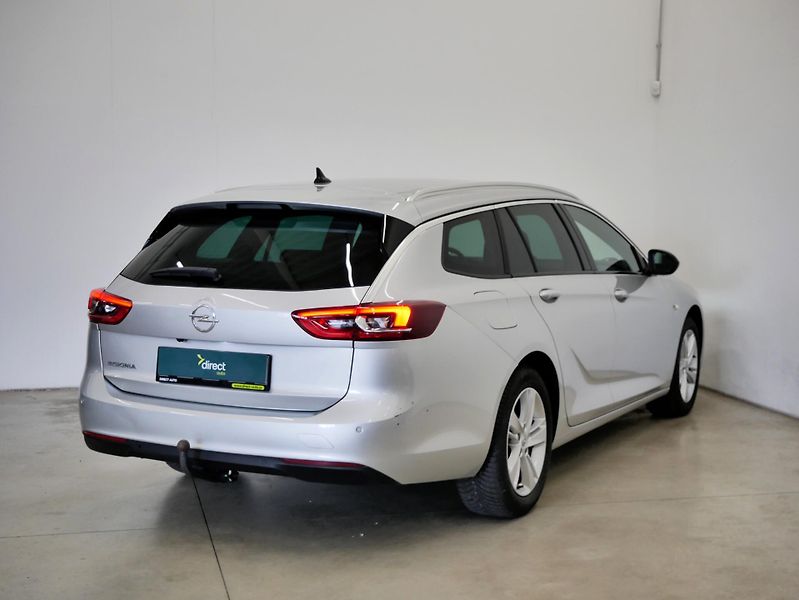 Opel Insignia - fotka 2 z 26