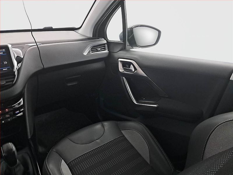 Peugeot 2008 (2018) Allure 1.2 PureTech - fotka 8 z 18