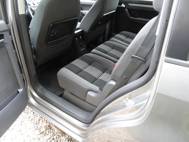 Volkswagen Touran 1.4TSi  Style Plná nádrž - fotka 7 z 13