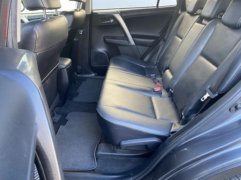Toyota RAV4 (2013) 2.0 VVT-i AWD, Executive, AT - fotka 10 z 22