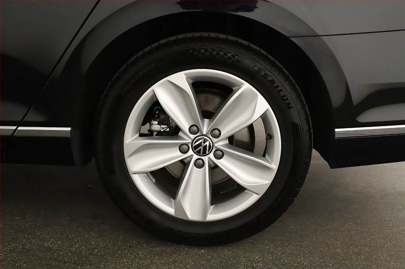 Volkswagen Passat (2022) 2.0 TDI - fotka 20 z 20