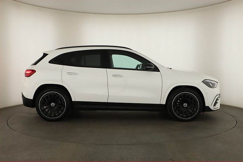 Mercedes-Benz GLA (2026) 200 d 4MATIC, AMG LINE - fotka 6 z 19
