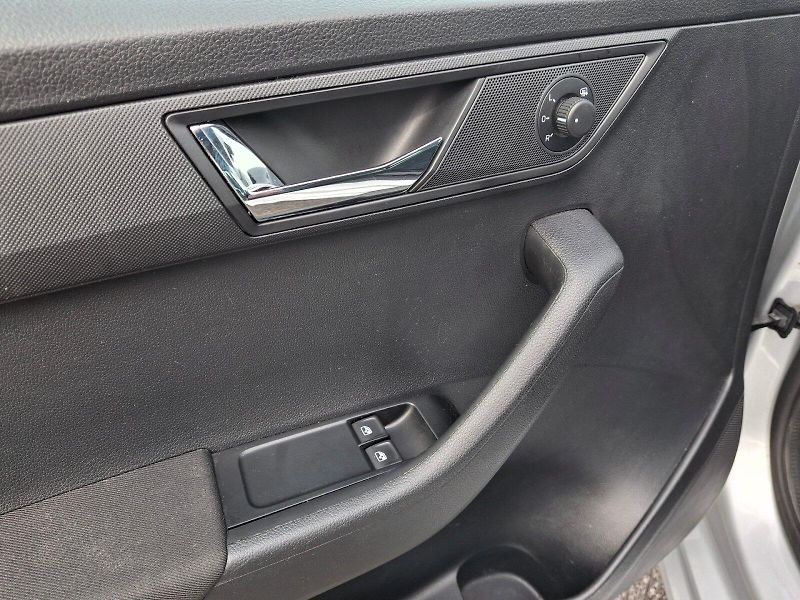 Škoda Fabia (2023) Combi Ambition 1,0TSi 70kW - fotka 26 z 32