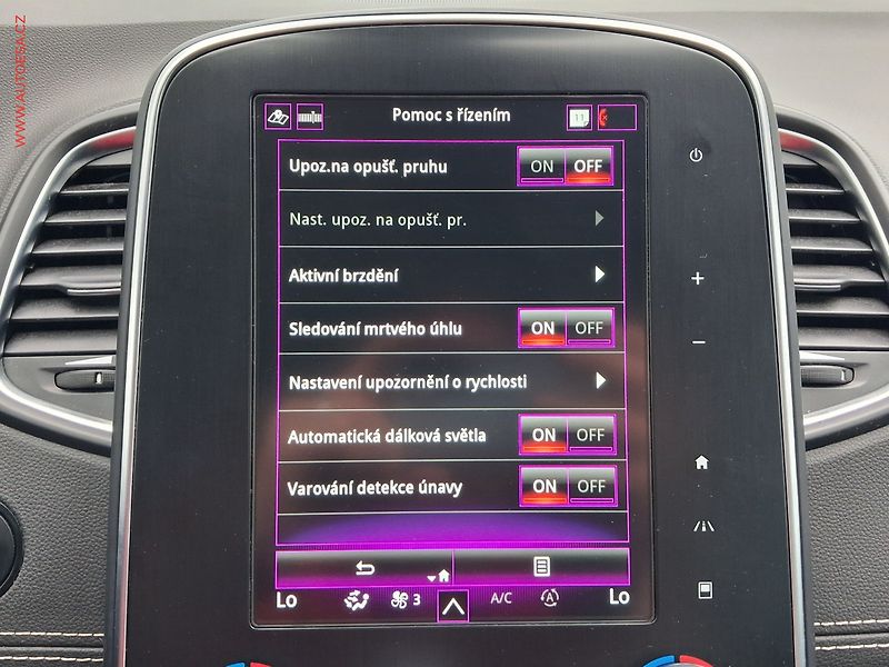 Renault Grand Scénic (2019) 1.8dCi, ČR, AT, LED, kamera - fotka 16 z 24