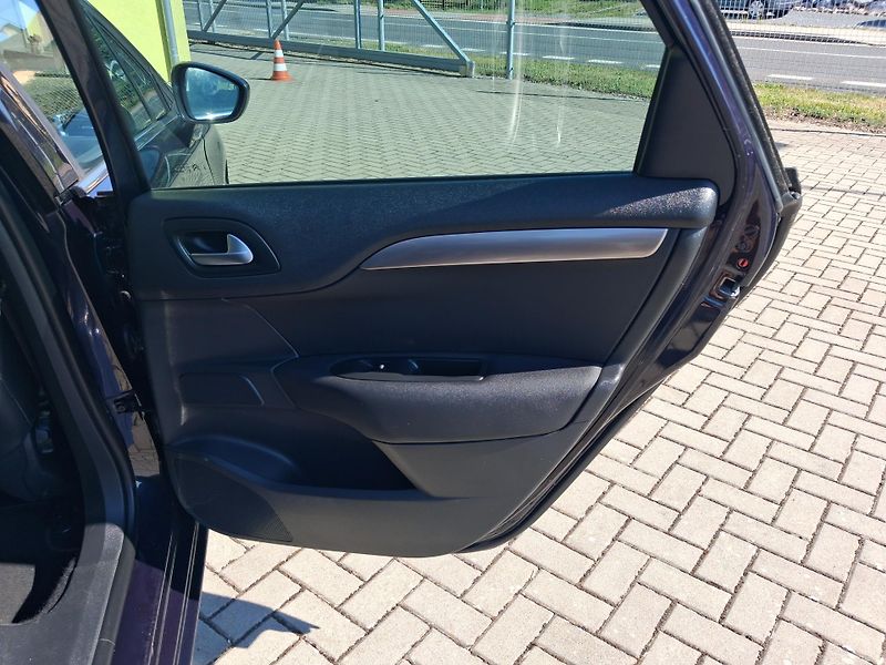 Citroën C4 (2016) 1,6HDi NAVI 2xKOLA MAX VÝBAVA  - fotka 19 z 43