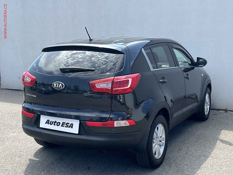 Kia Sportage (2013) 1.6GDi, ČR, AC - fotka 4 z 13