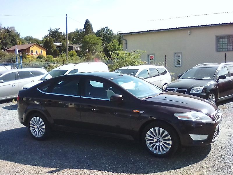 Ford Mondeo (2009) 2.0i 16V Titanium, ser. knížka - fotka 9 z 32