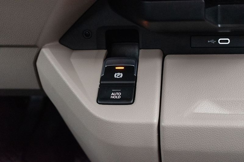 Volkswagen Multivan 2.0 TDI REZERVACE - fotka 24 z 47
