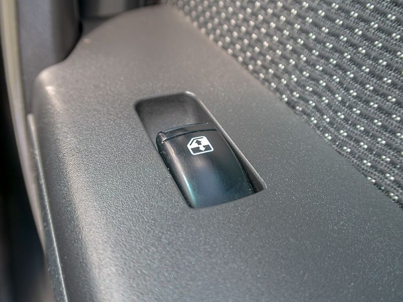 Chevrolet Aveo (2009) 1.2i 62KW - fotka 24 z 38