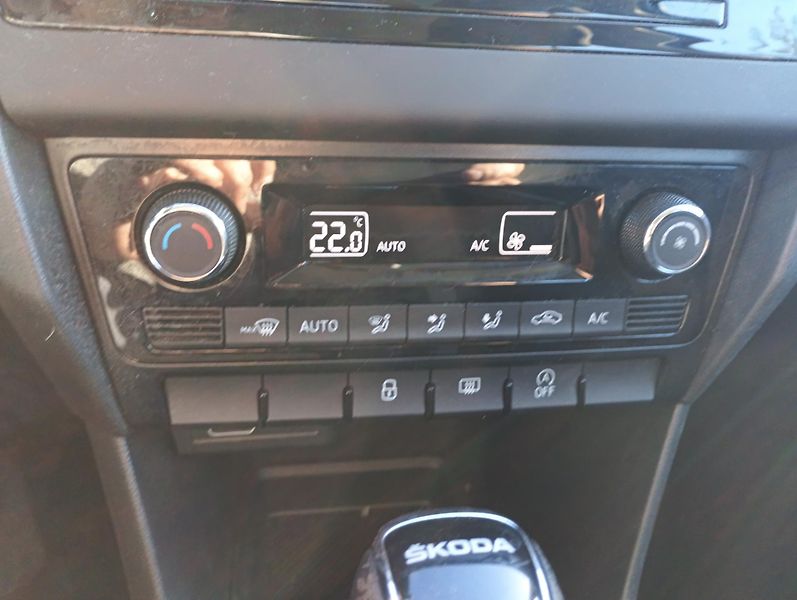 Škoda Rapid (2018) 1.4 Tsi / 92 kW automat - fotka 9 z 17