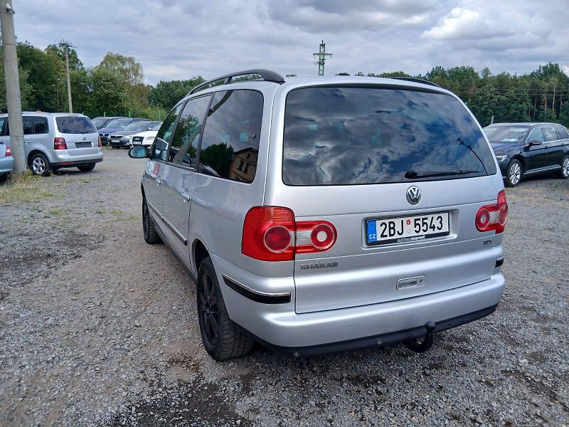 Volkswagen Sharan 2.0 TDI, ALU, 7 míst - fotka 14 z 34