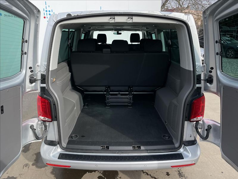 Volkswagen Caravelle 2,0 TDI 4MOT DSG Comfortline - fotka 23 z 23