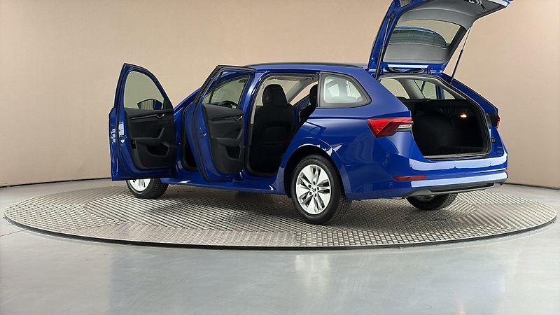 Škoda Octavia 2.0 TDI Ambition Combi - fotka 7 z 24