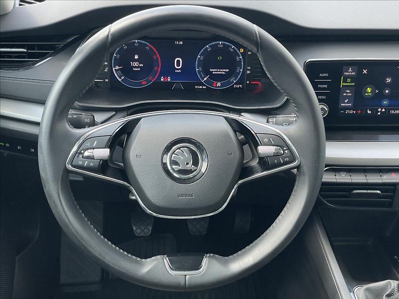 Škoda Octavia 2,0 TDI Combi Ambition Plus - fotka 8 z 21