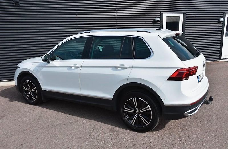 Volkswagen Tiguan eHybrid 1.4 TSI ACT OPF Matrix - fotka 5 z 20