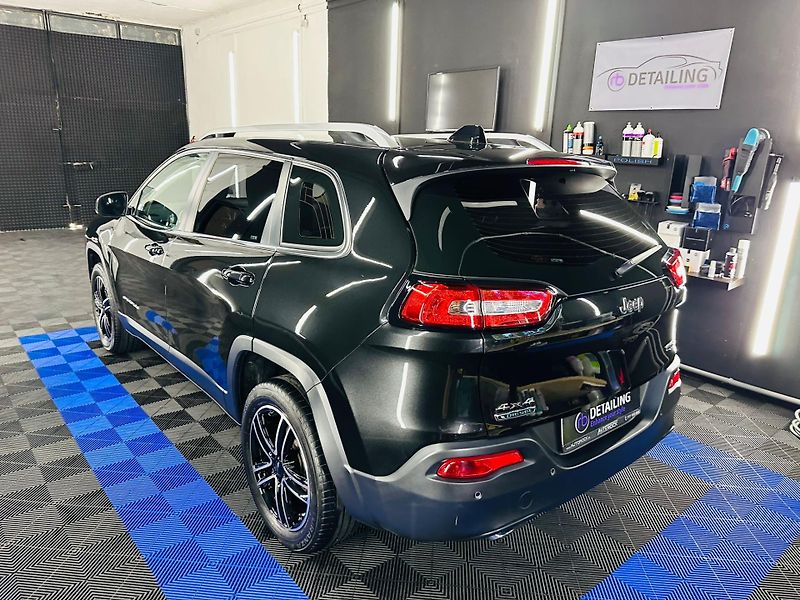 Jeep Cherokee 2.0/103kW MultiJet 4x4(Manual) - fotka 7 z 29