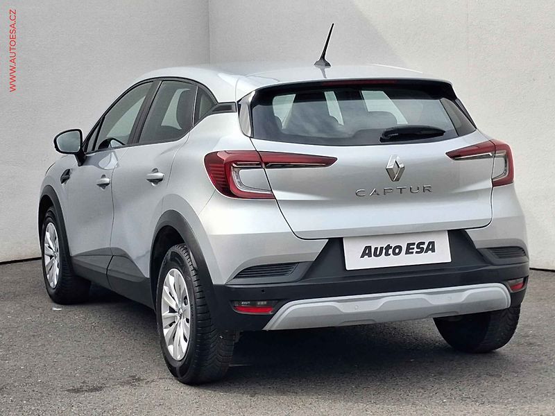 Renault Captur (2023) 1.0 TCe, ČR, LED, navi - fotka 6 z 19