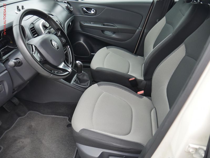Renault Captur (2016) 0.9TCe, ČR, AC, TZ, park - fotka 8 z 19